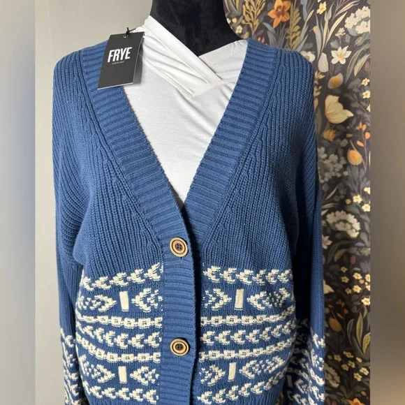 NWT Frye Aztec Blue and White Women's Cardigan Sweater Size Medium - Picture 2 of 11